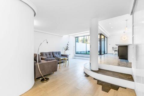 2 bedroom flat to rent, Cantelowes Road, Camden Town, London, NW1