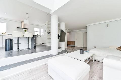 2 bedroom flat to rent, Cantelowes Road, Camden Town, London, NW1