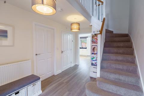 5 bedroom detached house for sale, Kingfisher Road, Thrapston, NN14