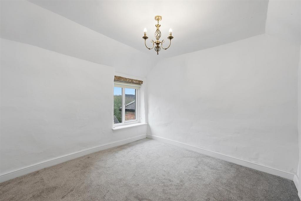 Bedroom to window.jpg
