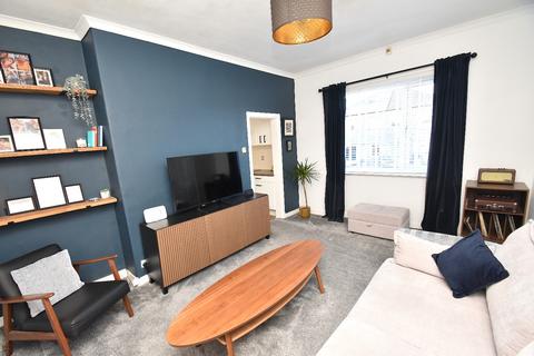 3 bedroom flat for sale, Innerwick Drive, Hillington, Glasgow. G52 2HY