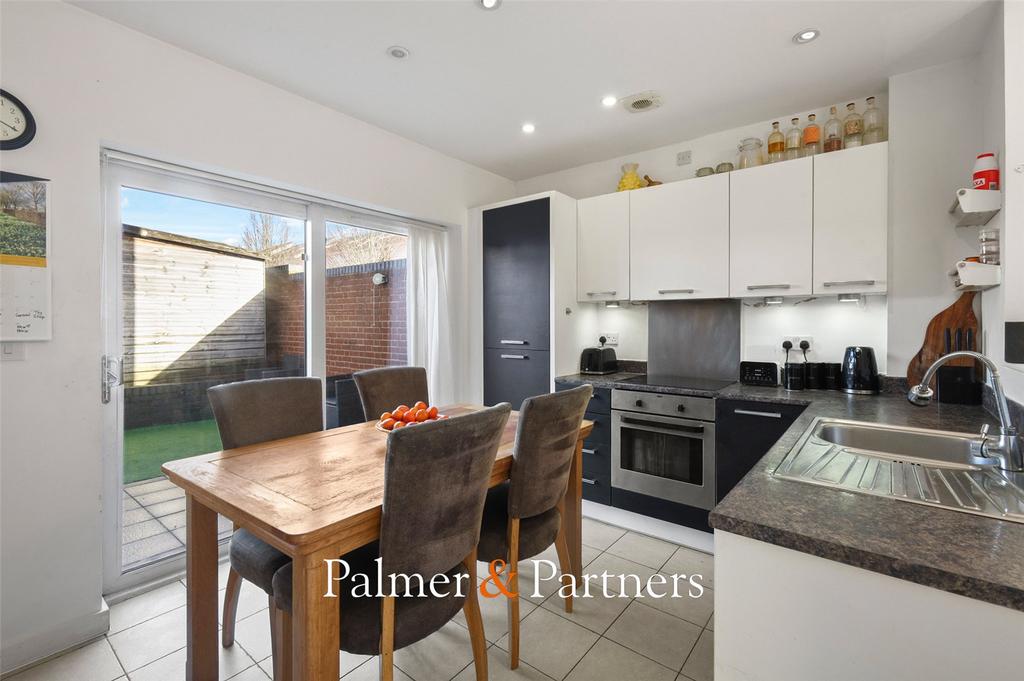 Picture No. 04