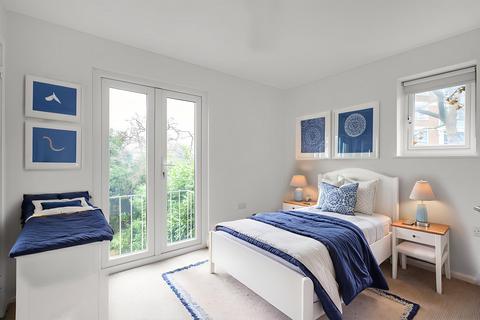 3 bedroom end of terrace house for sale, Oakfield Gardens, London, SE19