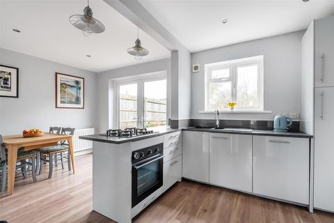 3 bedroom detached house for sale, MOLE ROAD, FETCHAM, KT22