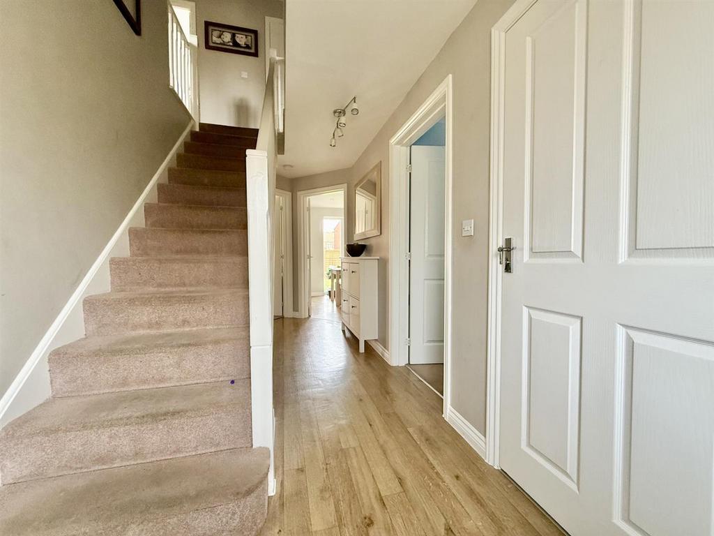 Hallway.jpg