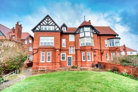 2 bedroom flat for sale, Flat 3, 233 Clifton Drive South, Lytham St. Annes, Lancashire