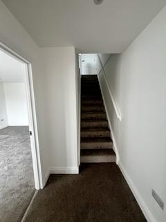 2 bedroom semi-detached house to rent, Edward Way, Polegate BN26