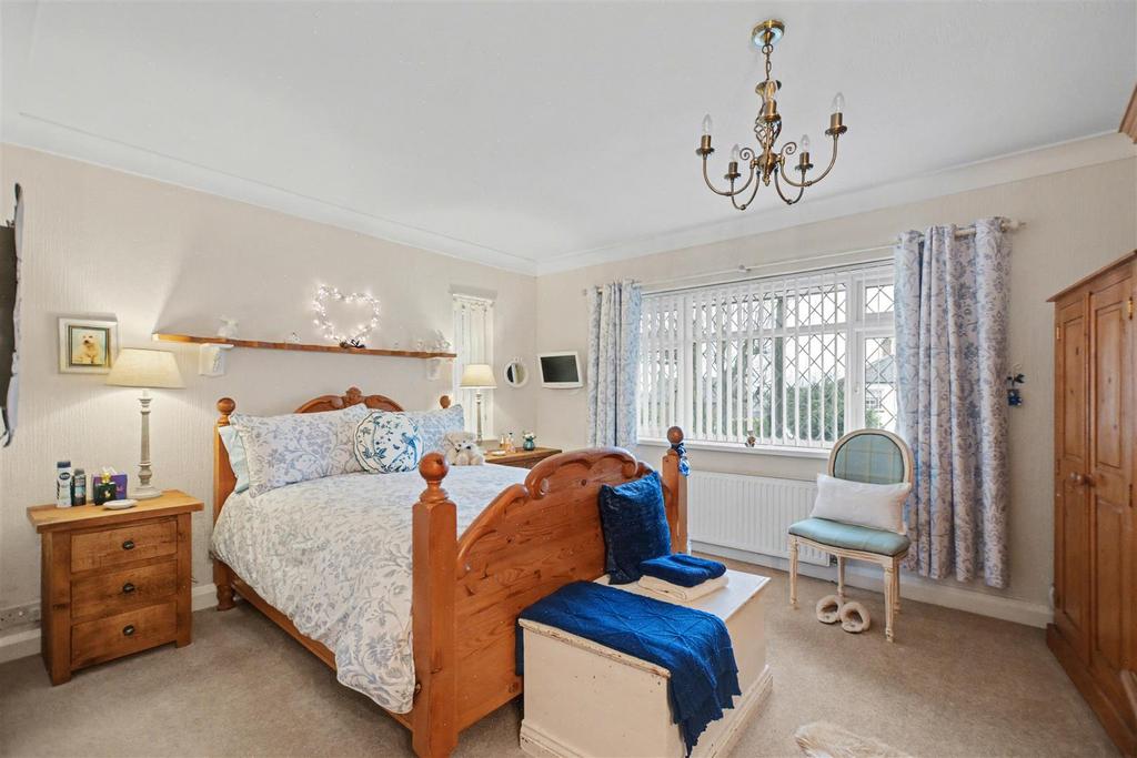 Bedroom 1 1.jpeg
