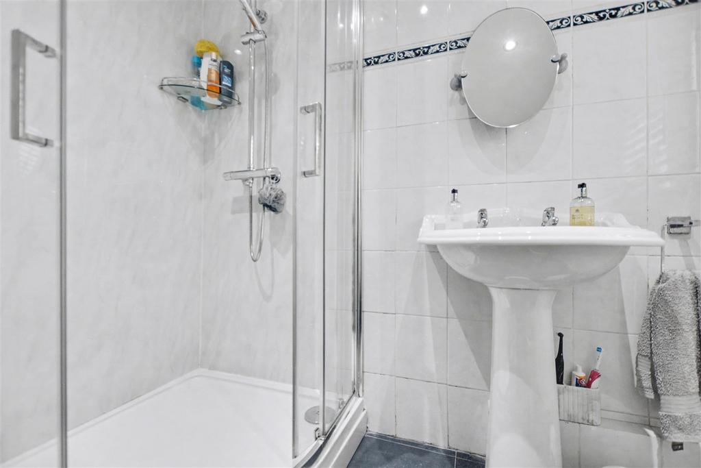 Shower Room 1.jpeg