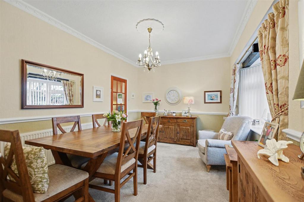 Dining Room 1.jpeg