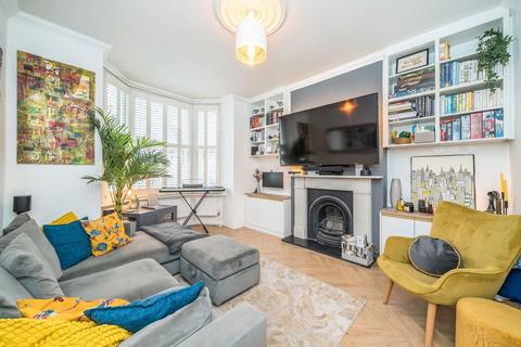 1 bedroom flat for sale, Sandmere Road, London SW4
