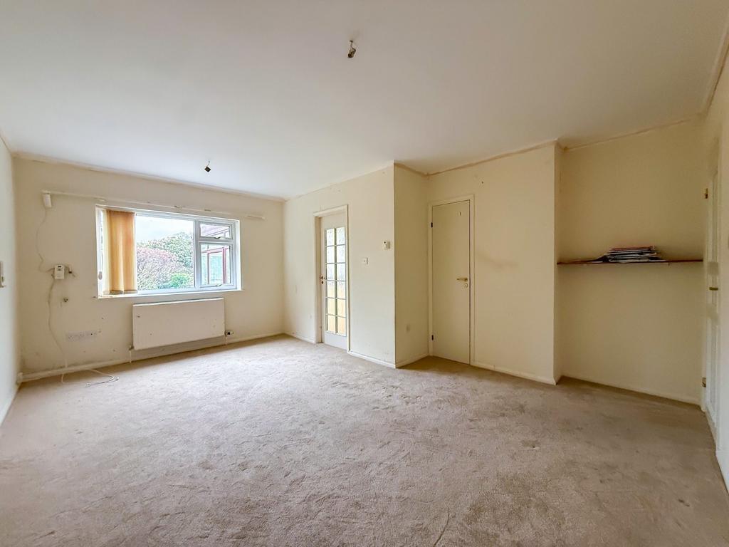 Lounge-Dining Room