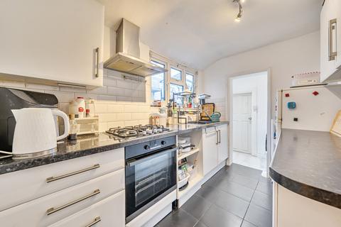 2 bedroom terraced house for sale, Gillingham Road, Gillingham