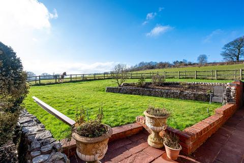 5 bedroom detached house for sale, Cotwall End Road, Dudley