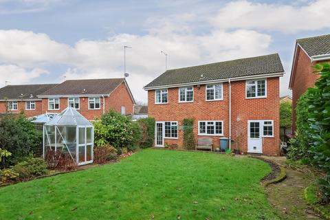5 bedroom detached house for sale, Grattons Drive, Crawley, West Sussex, RH10