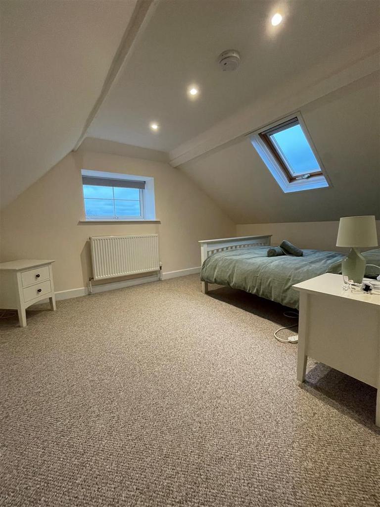 Bedroom 2.jpg
