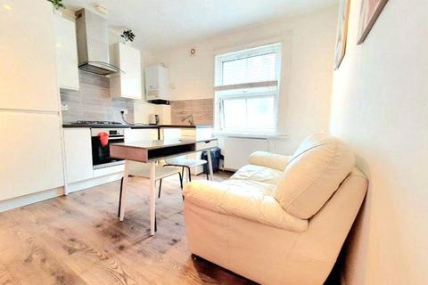 Preston Close, London, SE1