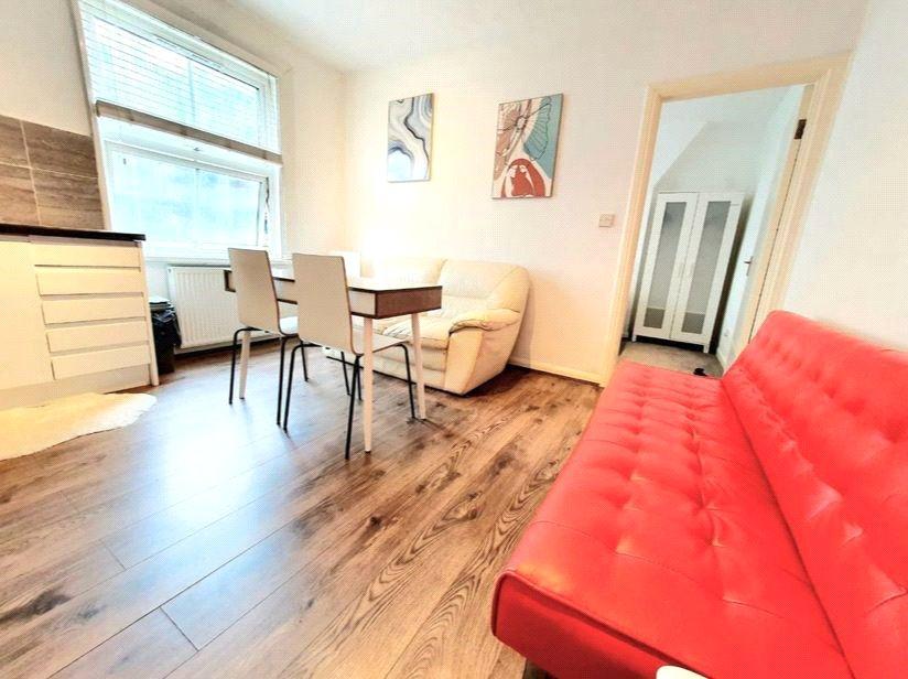 Kitchen/Reception