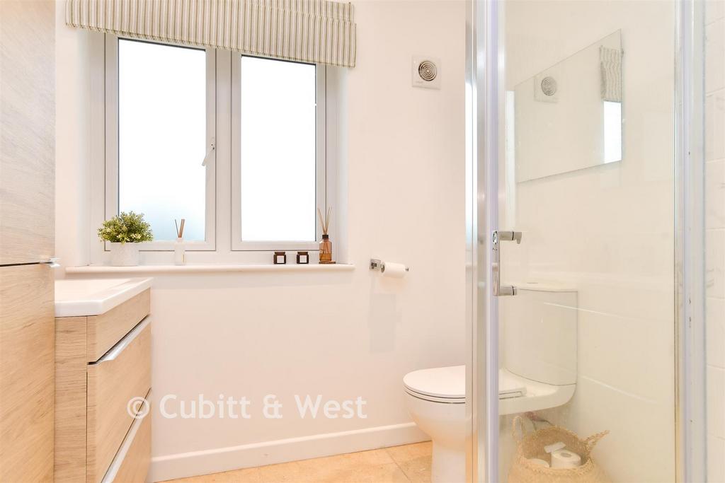 Annexe Shower Room