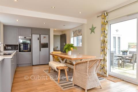 5 bedroom detached house for sale, Crescent Drive South, Brighton BN2