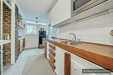 3 bedroom flat for sale, Langham House Close, Richmond, TW10