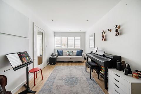 4 bedroom terraced house for sale, Perryfield Way, Richmond, TW10