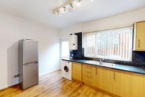 2 bedroom end of terrace house to rent, Church Street, Westhoughton, BL5