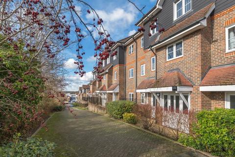 2 bedroom flat for sale, High Wycombe,  Buckinghamshire,  HP13