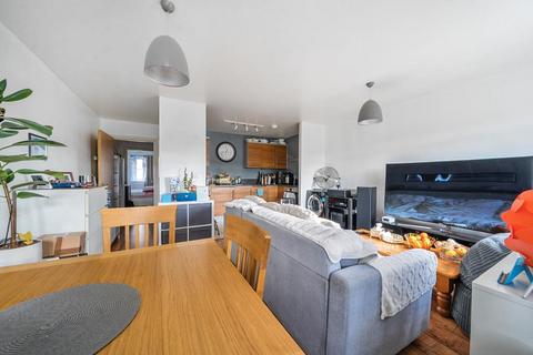 2 bedroom flat for sale, High Wycombe,  Buckinghamshire,  HP13