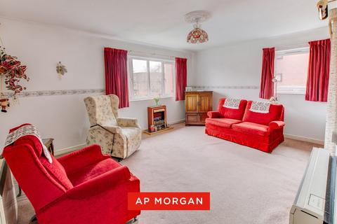 2 bedroom apartment for sale, Housman Park, Bromsgrove, Worcestershire, B60
