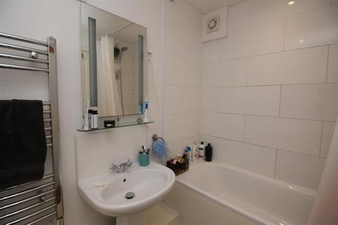 undefined, Chestnut Court, Hitchin SG5