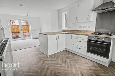 2 bedroom semi-detached house for sale, Dutch Close, Doncaster