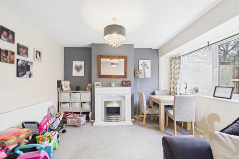 3 bedroom end of terrace house for sale, Monkwick Avenue, Colchester