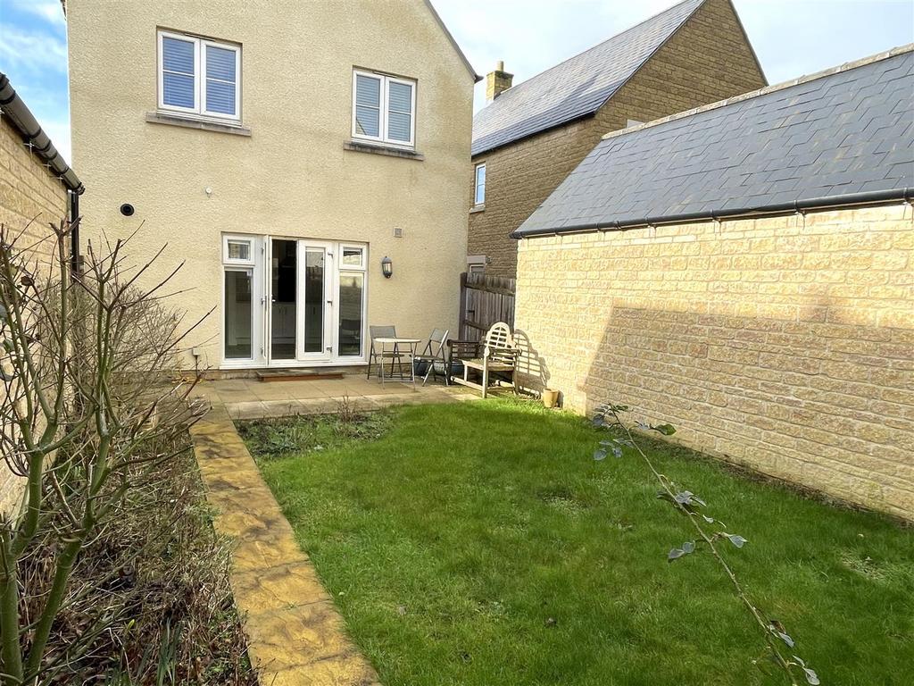 Rear elevation.JPG