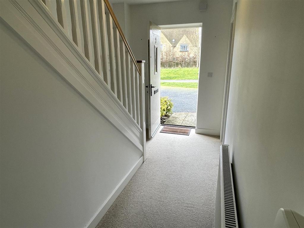 Entrance hall.JPG