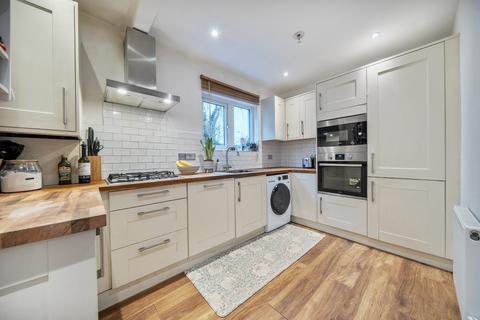 3 bedroom semi-detached house for sale, Chinbrook Road, London