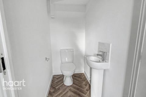 2 bedroom semi-detached house for sale, Dutch Close, Armthorpe, Doncaster
