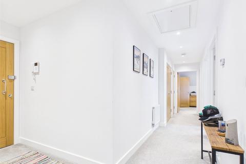 3 bedroom apartment for sale, Lymington Road, Highcliffe, Christchurch, Dorset, BH23