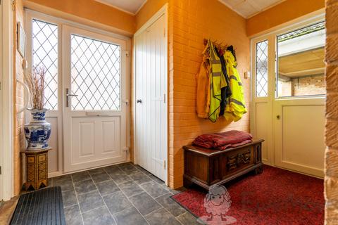 2 bedroom bungalow for sale, St. Edmunds Close, Forncett St. Peter, Norwich, Norfolk, NR16
