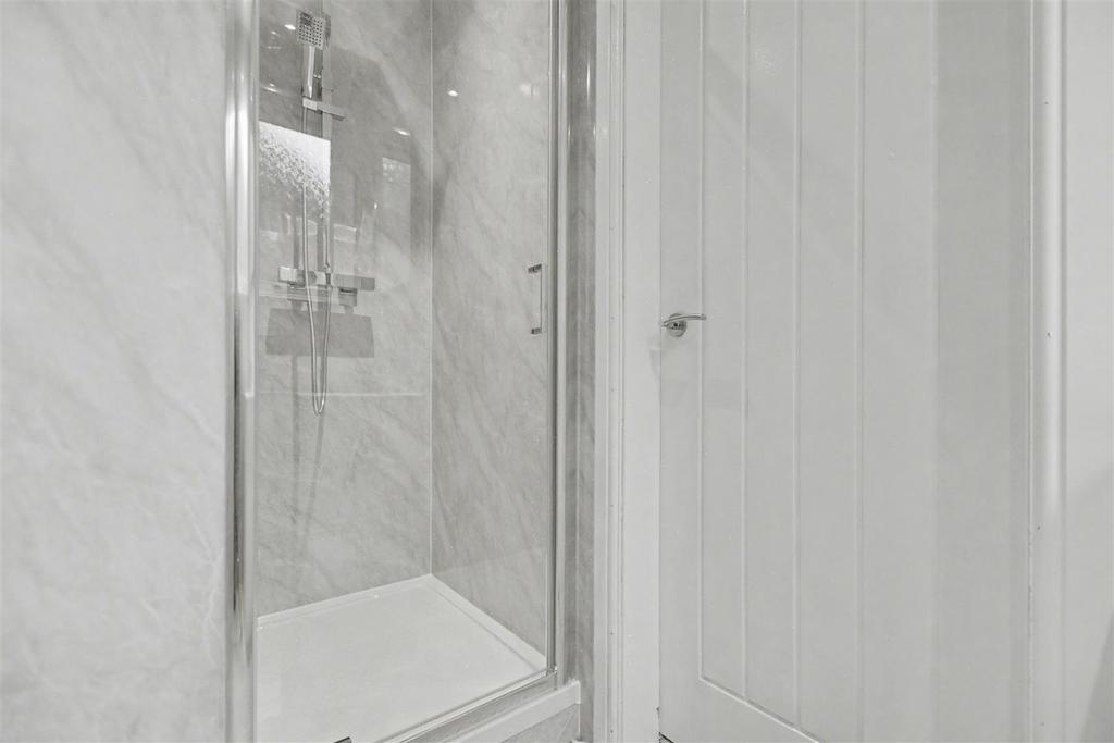 En Suite 3.jpeg