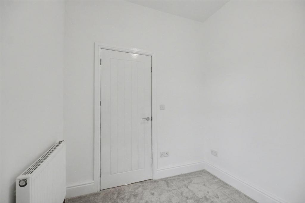 Bedroom 2 2.jpeg