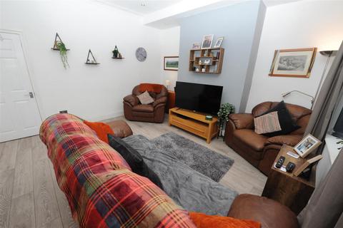 3 bedroom terraced house for sale, Highfield Road, Idle, Bradford