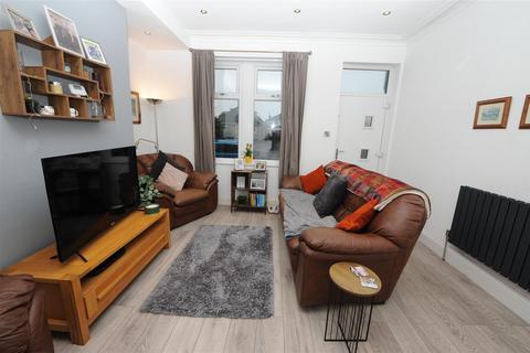3 bedroom terraced house for sale, Highfield Road, Idle, Bradford