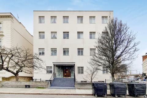 Studio to rent, Westbourne Gardens ,  London, W2