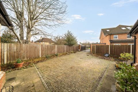 undefined, Woodcote Green, Wallington SM6