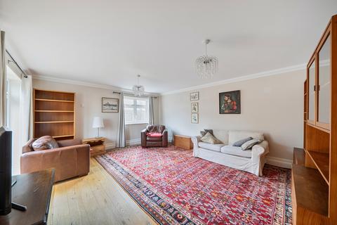 undefined, Woodcote Green, Wallington SM6