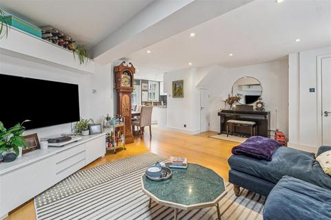 undefined, Graham Road, London, W4
