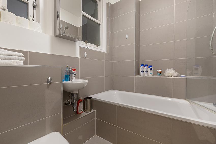 Apartment in London - View 5
