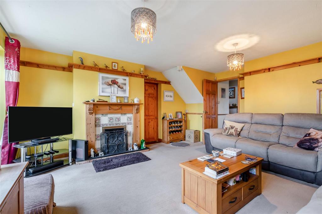 8678172-interior04.jpg