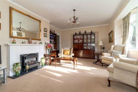 undefined, Abbotts Close, Worthing Central, Worthing
